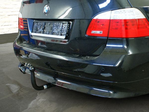 Anhängerkupplung für BMW-5er Touring E61, Baureihe 2007- V-abnehmbar