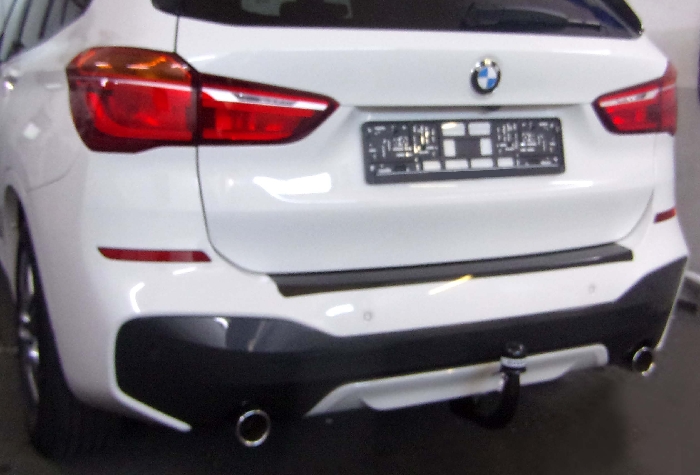 Anhängerkupplung für BMW-X1 F48 Geländekombi, spez. M- Paket, Baureihe 2015- V-abnehmbar