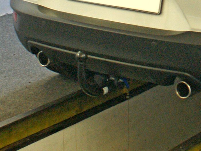 Anhängerkupplung für Mazda-CX-3, Baureihe 2015- V-abnehmbar 45 Grad