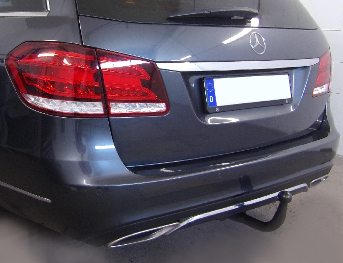 Anhängerkupplung für Mercedes-E-Klasse Limousine W 212, nicht Erdgas (Natural Gas), Baureihe 2011- V-abnehmbar