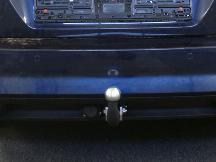 Anhängerkupplung für VW-Passat 3c, incl. 4-Motion, Limousine, Baureihe 2010-2014 starr