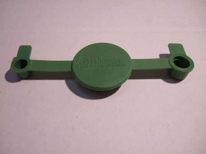 Abdeckung / Verschlussstopfen f. die abn. AHK, Lafuente