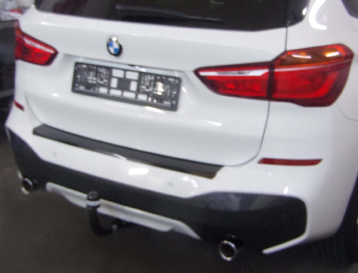 Anhängerkupplung für BMW-X1 F48 Geländekombi, spez. M- Paket, Baureihe 2015- V-abnehmbar