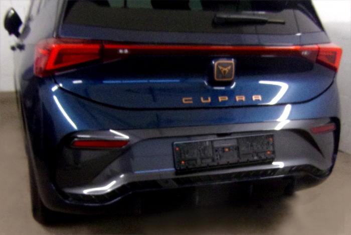 Anhängerkupplung für Cupra-Born nur für Heckträgerbetrieb, Montage nur bei uns im Haus, Baureihe 2021-2023 V-abnehmbar