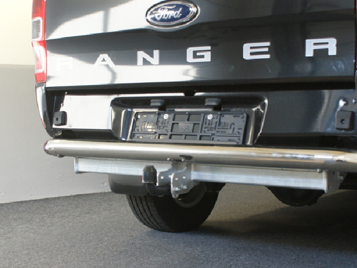 Anhängerkupplung für Ford-Ranger 4x2 WD m. Trittbrett f. Fahrzeuge mit Elektrosatz Vorbereitung, Baureihe 2016-2023 starr