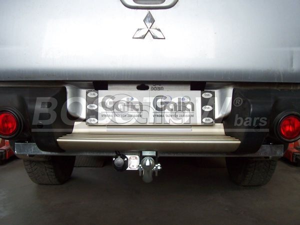 Anhängerkupplung für Mitsubishi-L200 4WD, Fzg. ohne Stossstange, Baureihe 2006-2009 starr