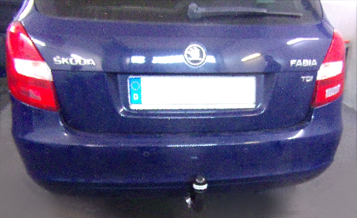 Anhängerkupplung für Skoda-Fabia Kombi, nicht RS, Baureihe 2010-2014 starr