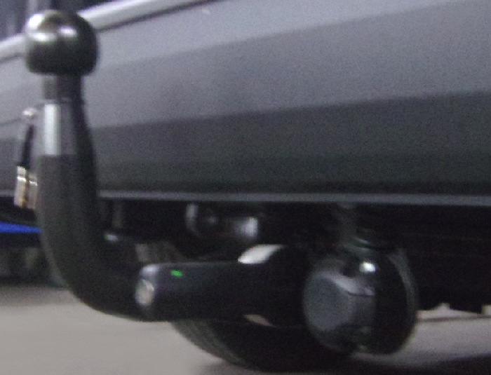 Anhängerkupplung für VW-Caddy V, Kasten/ Bus/ Kombi, spez. Adblue, ohne Elektrosatzvorbereitung, Baureihe 2020-2023 V-abnehmbar