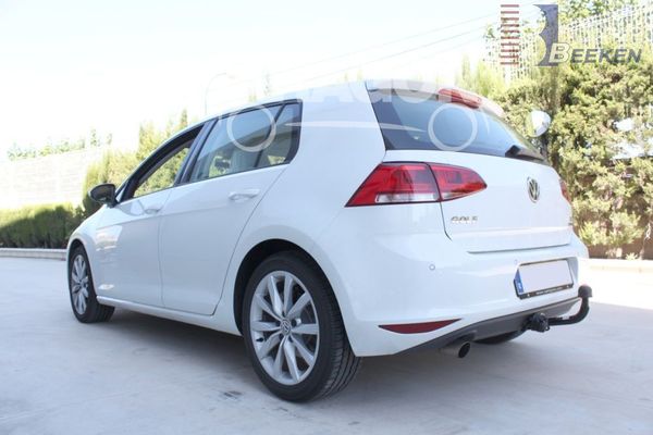 Anhängerkupplung für VW-Golf VII Limousine, nicht 4x4, Baureihe 2012-2014 starr