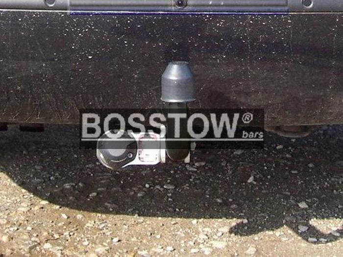 Anhängerkupplung für VW-Passat 3b, nicht 4-Motion, Limousine, Baureihe 1996-2000 starr