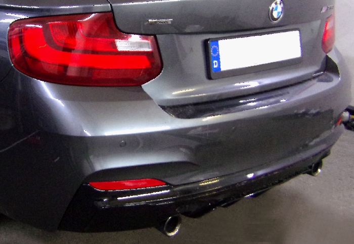 Anhängerkupplung BMW-2er F23 Cabrio, speziell M235i xDrive, nur für Heckträgerbetrieb, Baureihe 2014-2016 Ausf.:  vertikal