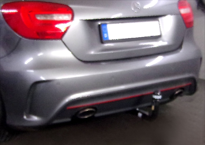 Anhängerkupplung für Mercedes-A-Klasse W176, spez. m. AMG Sport o. Styling Paket, Baureihe 2012-2015  vertikal