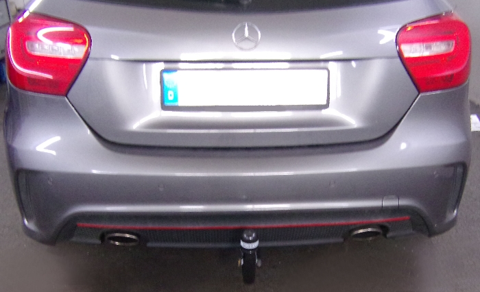 Anhängerkupplung für Mercedes-A-Klasse W176, spez. m. AMG Sport o. Styling Paket, Baureihe 2012-2015  vertikal