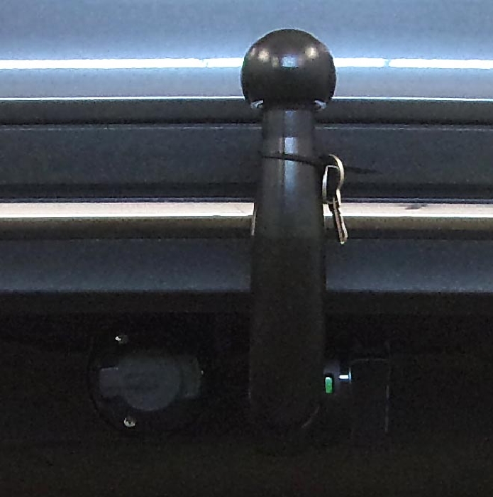 Anhängerkupplung für Mercedes-E-Klasse Limousine W 212, nicht Erdgas (Natural Gas), Baureihe 2011- V-abnehmbar