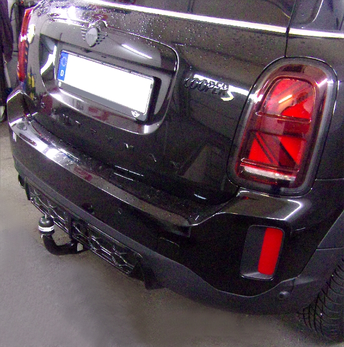 Anhängerkupplung für MINI-Countryman SE F60 Countryman John Cooper Works, auch mit Fußsensor, nur für Heckträgerbetrieb, Montage nur bei uns im Haus, Baureihe 2021- V-abnehmbar