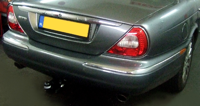 Anhängerkupplung für Jaguar-XJ XJ Serie X 350, für Fzg. mit dem Kennzeichen in der Heckklappe, Baureihe 2003-2009 V-abnehmbar